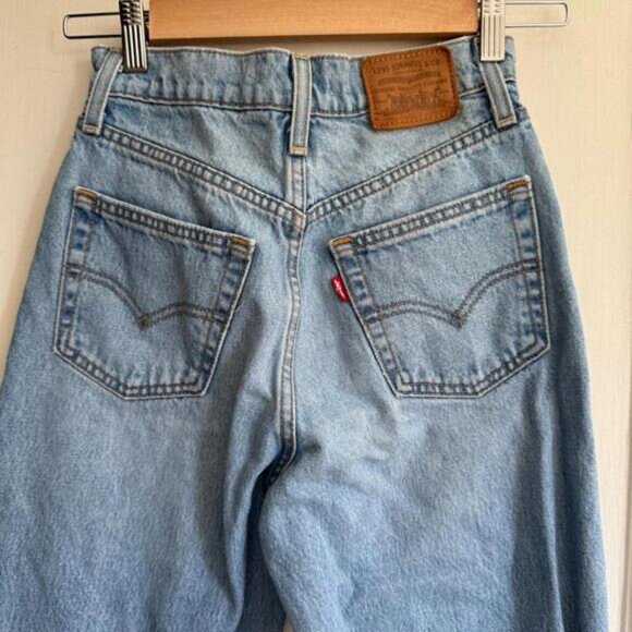 Levis Balloon Leg Jeans - Picture 8 of 12